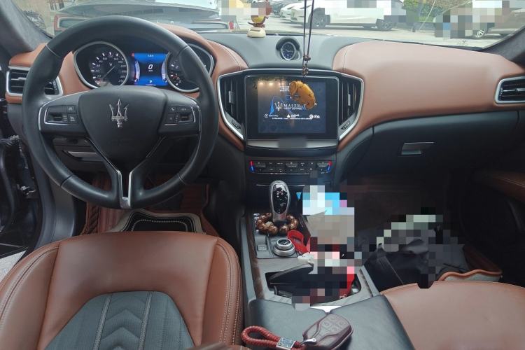 Used Maserati Ghibli 2017 3.0T Standard Edition Center Console