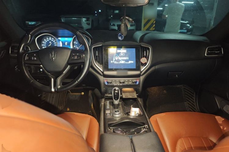 Used Maserati Ghibli 2017 3.0T Standard Edition Center Console