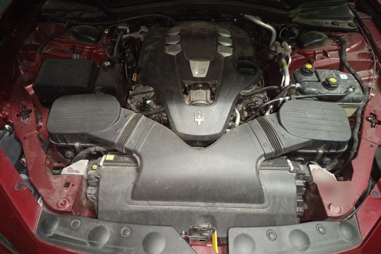 Used Maserati Ghibli 2017 3.0T Standard Edition Engine Bay