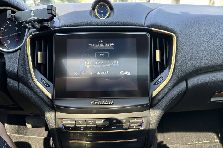 Used Maserati Ghibli 2017 3.0T Standard Edition Audio And AC Panel