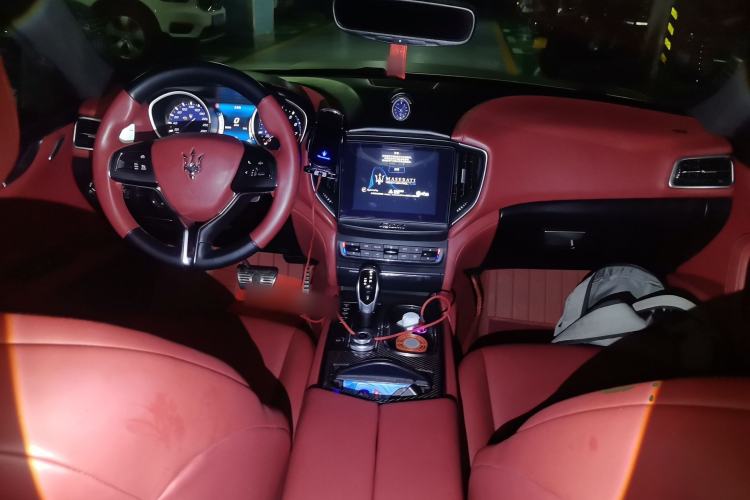 Used Maserati Ghibli 2017 3.0T Standard Edition Center Console