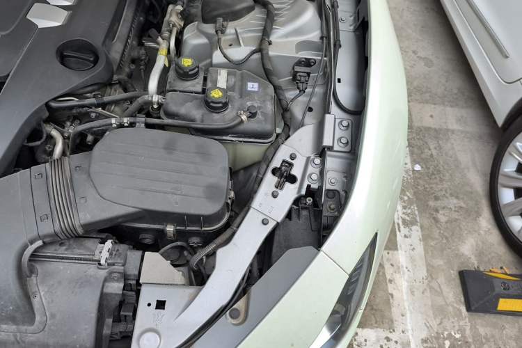Used Maserati Ghibli 2017 3.0T Standard Edition Engine Bay Left