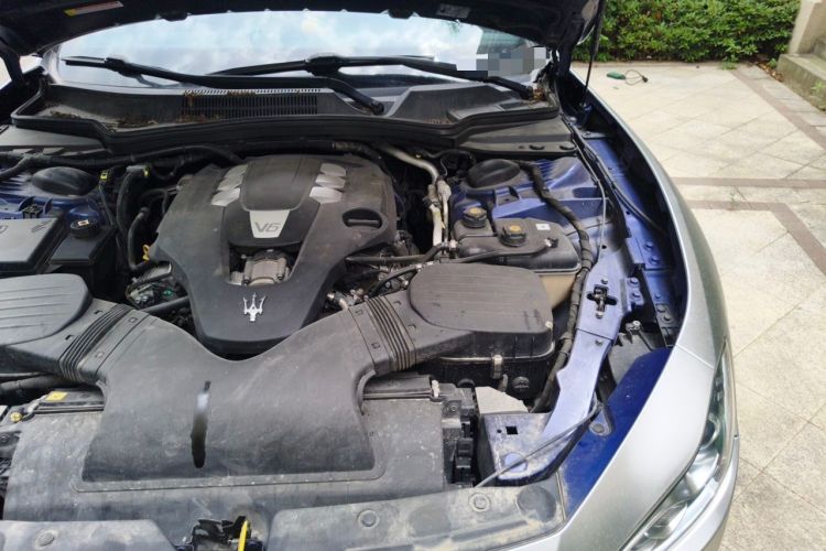 Used Maserati Ghibli 2017 3.0T Standard Edition Engine Bay Left