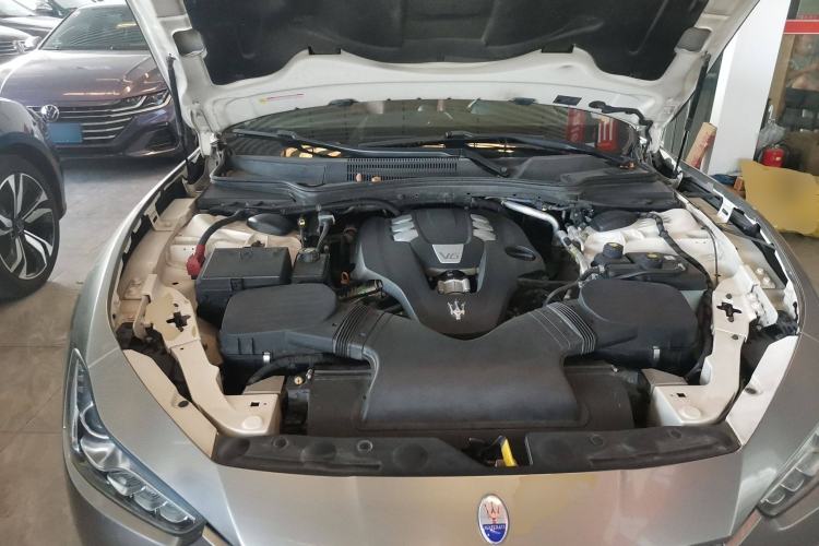 Used Maserati Ghibli 2017 3.0T Standard Edition Engine Bay