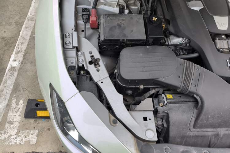 Used Maserati Ghibli 2017 3.0T Standard Edition Engine Bay Right