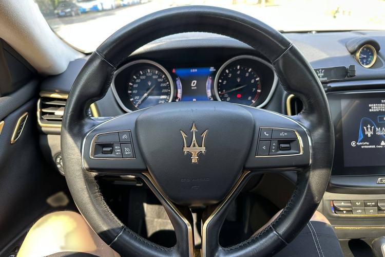 Used Maserati Ghibli 2017 3.0T Standard Edition Interior 2