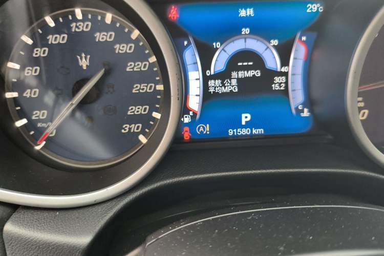Used Maserati Ghibli 2017 3.0T Standard Edition Odometer Close Up