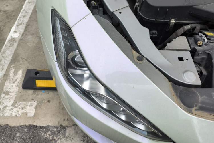 Used Maserati Ghibli 2017 3.0T Standard Edition Right Front Headlight