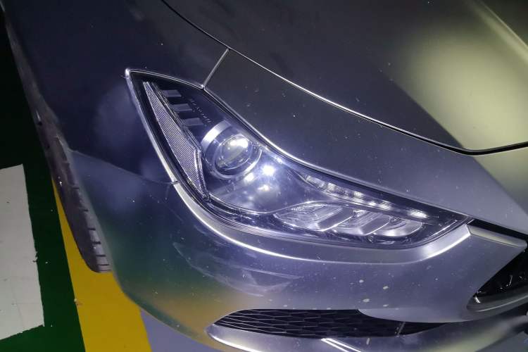 Used Maserati Ghibli 2017 3.0T Standard Edition Right Front Headlight