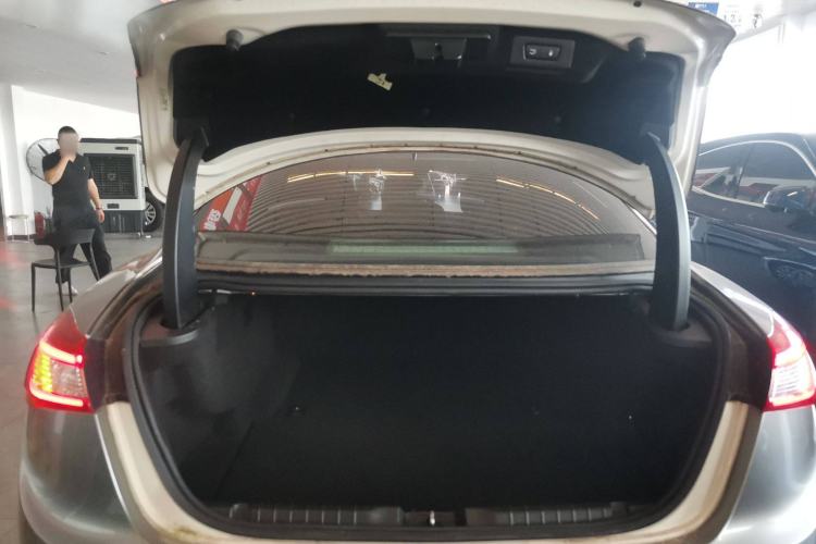 Used Maserati Ghibli 2017 3.0T Standard Edition Trunk