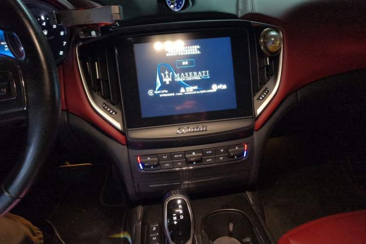 Used Maserati Ghibli 2017 3.0T Standard Edition Audio And AC Panel