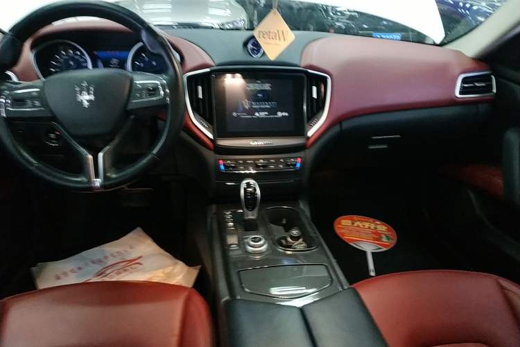 Used Maserati Ghibli 2017 3.0T Standard Edition Audio And AC Panel