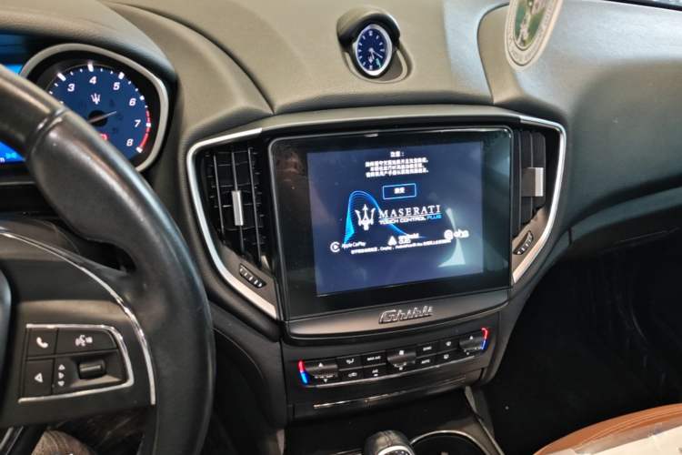 Used Maserati Ghibli 2017 3.0T Standard Edition Audio And AC Panel
