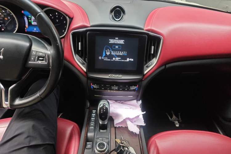 Used Maserati Ghibli 2017 3.0T Standard Edition Audio And AC Panel