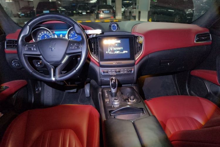 Used Maserati Ghibli 2017 3.0T Standard Edition Center Console