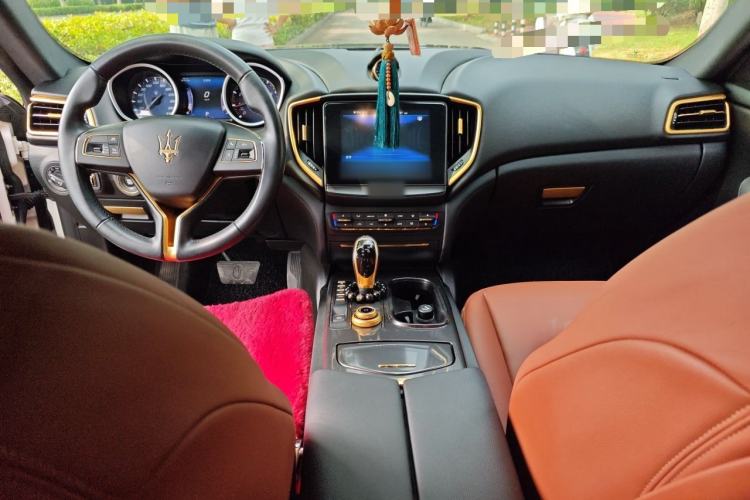 Used Maserati Ghibli 2017 3.0T Standard Edition Center Console