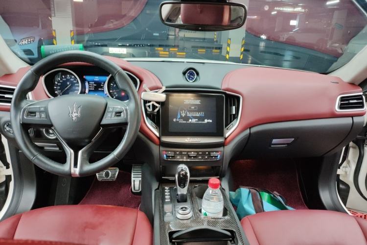 Used Maserati Ghibli 2017 3.0T Standard Edition Center Console