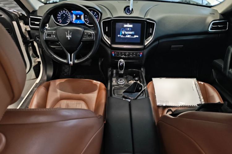 Used Maserati Ghibli 2017 3.0T Standard Edition Center Console