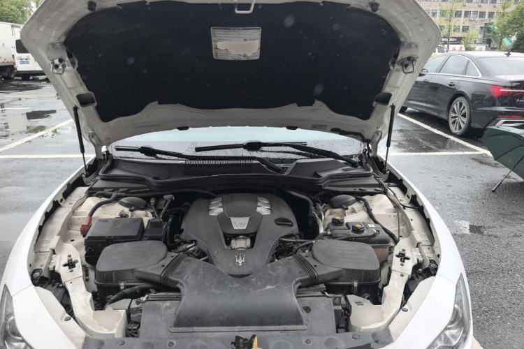 Used Maserati Ghibli 2017 3.0T Standard Edition Engine Bay