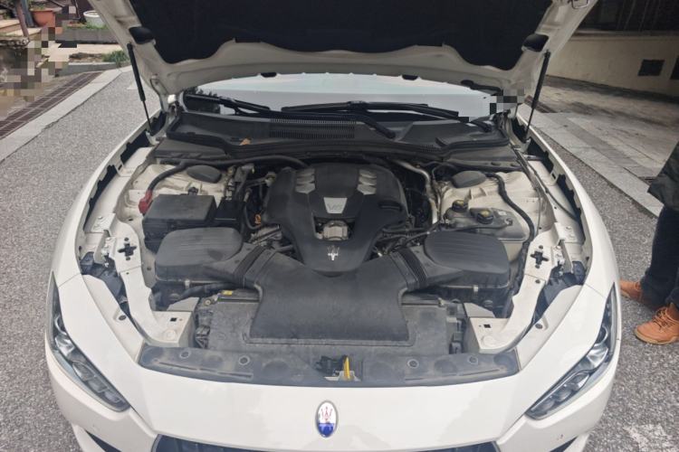 Used Maserati Ghibli 2017 3.0T Standard Edition Engine Bay