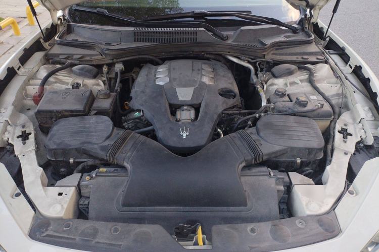 Used Maserati Ghibli 2017 3.0T Standard Edition Engine Bay