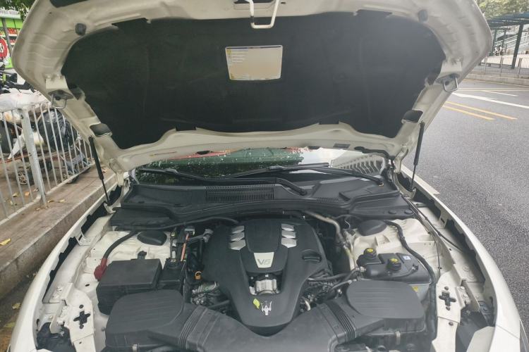 Used Maserati Ghibli 2017 3.0T Standard Edition Engine Bay