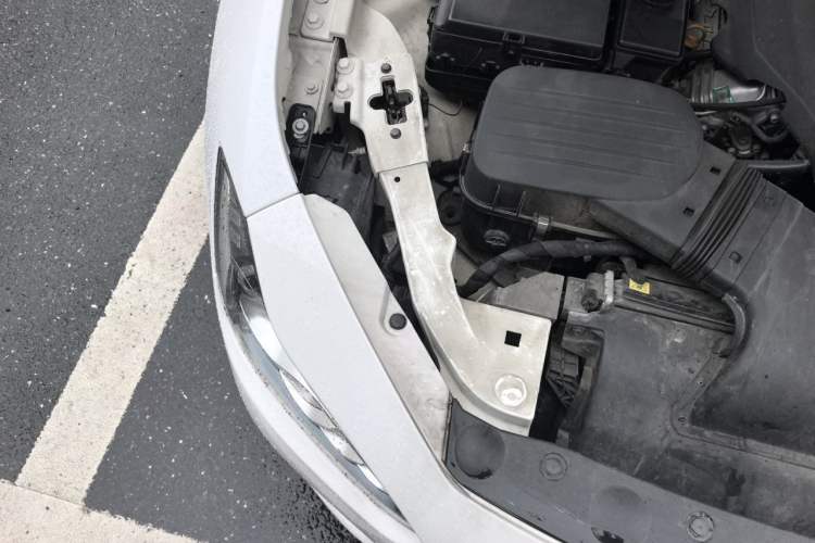 Used Maserati Ghibli 2017 3.0T Standard Edition Engine Bay Right