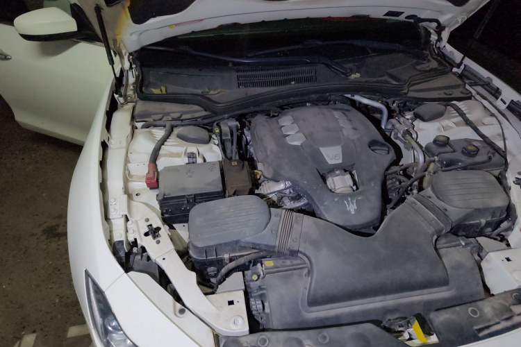 Used Maserati Ghibli 2017 3.0T Standard Edition Engine Bay Right