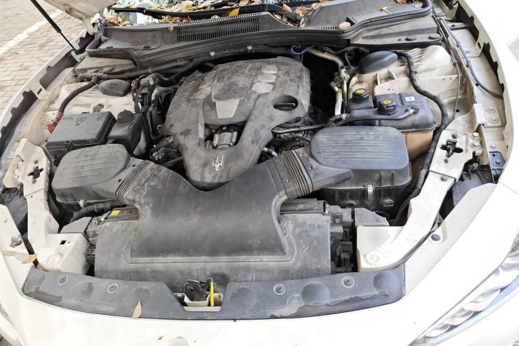 Used Maserati Ghibli 2017 3.0T Standard Edition Engine Bay