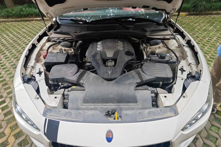 Used Maserati Ghibli 2017 3.0T Standard Edition Engine Bay
