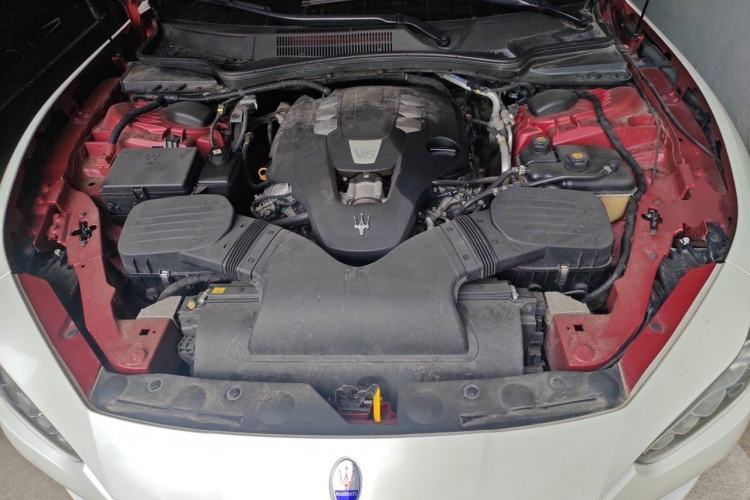 Used Maserati Ghibli 2017 3.0T Standard Edition Engine Bay