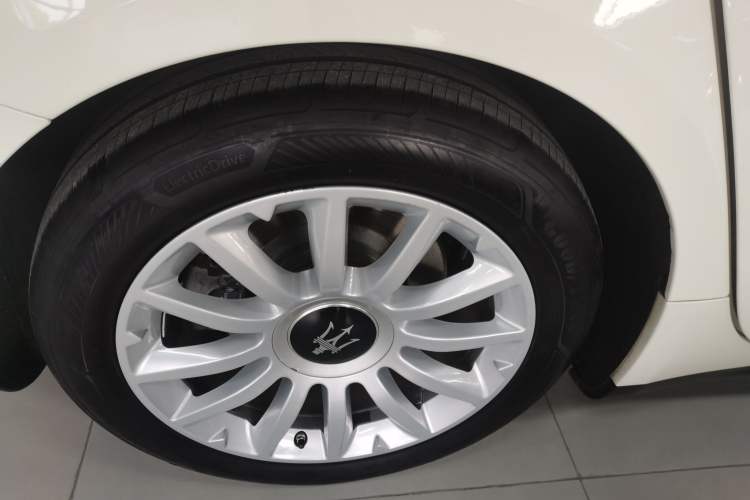 Used Maserati Ghibli 2017 3.0T Standard Edition Exterior 5