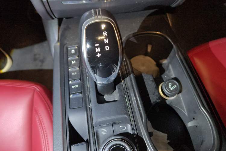 Used Maserati Ghibli 2017 3.0T Standard Edition Gear Lever