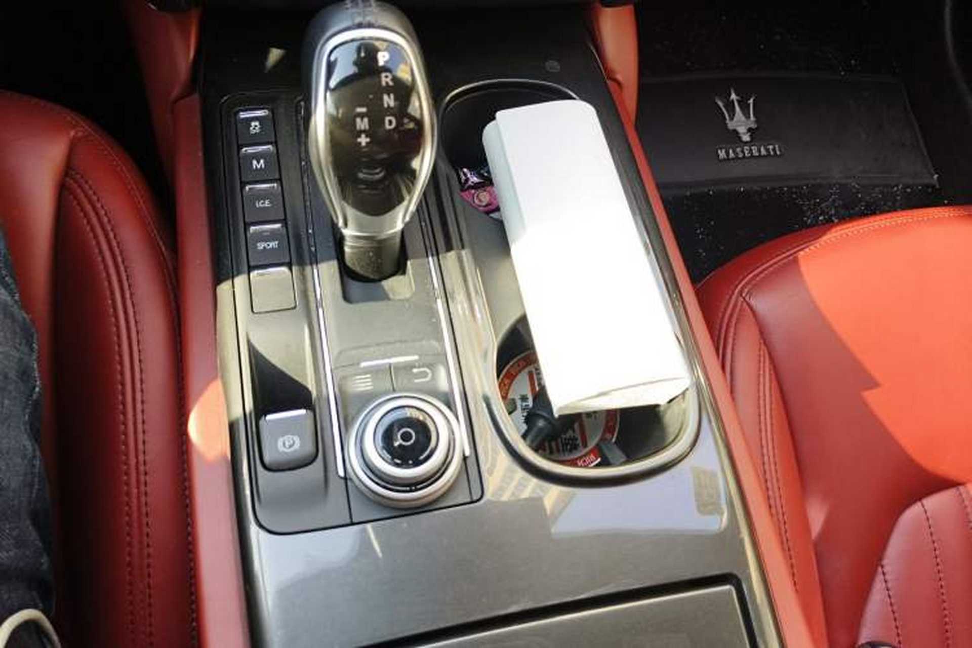 Used Maserati Ghibli 2017 3.0T Standard Edition Gear Lever