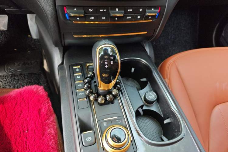 Used Maserati Ghibli 2017 3.0T Standard Edition Gear Lever