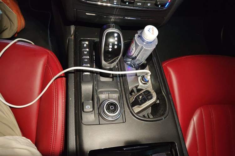 Used Maserati Ghibli 2017 3.0T Standard Edition Gear Lever
