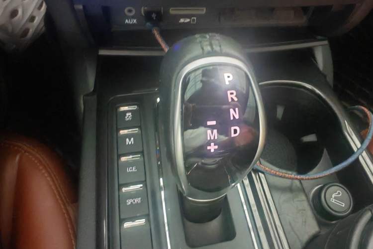 Used Maserati Ghibli 2017 3.0T Standard Edition Gear Lever
