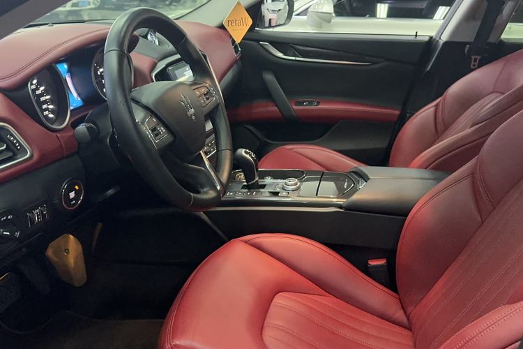 Used Maserati Ghibli 2017 3.0T Standard Edition Interior 8