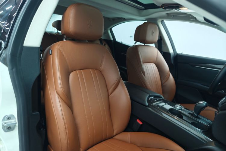 Used Maserati Ghibli 2017 3.0T Standard Edition Interior 9