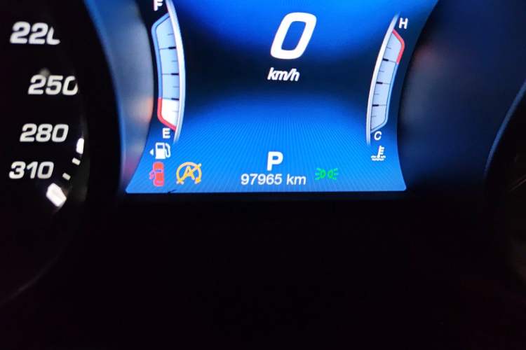 Used Maserati Ghibli 2017 3.0T Standard Edition Odometer Close Up
