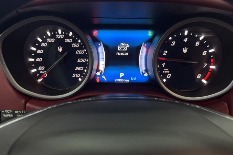 Used Maserati Ghibli 2017 3.0T Standard Edition Odometer Close Up