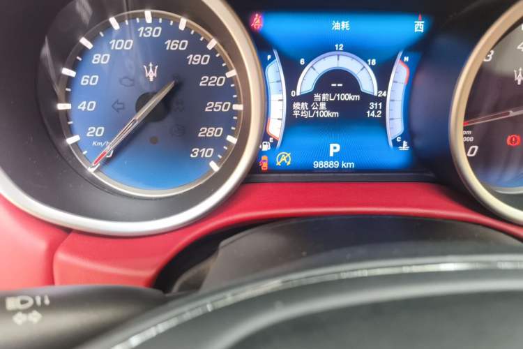 Used Maserati Ghibli 2017 3.0T Standard Edition Odometer Close Up