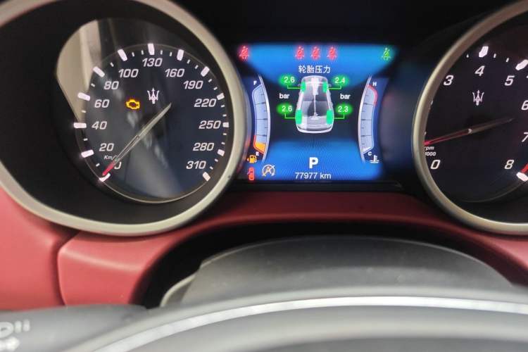 Used Maserati Ghibli 2017 3.0T Standard Edition Odometer Close Up