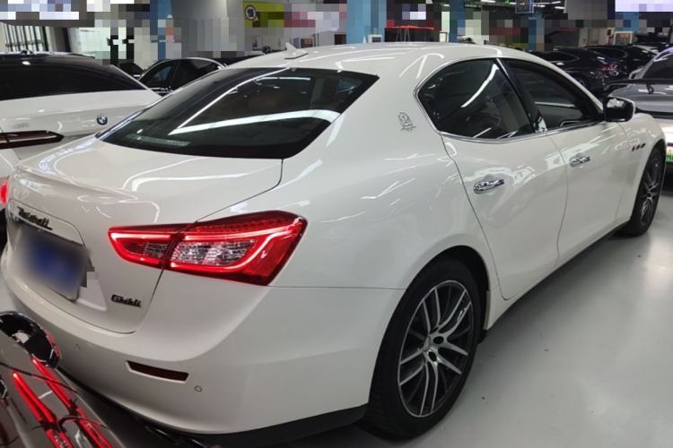 Used Maserati Ghibli 2017 3.0T Standard Edition Rear Right 45 Deg
