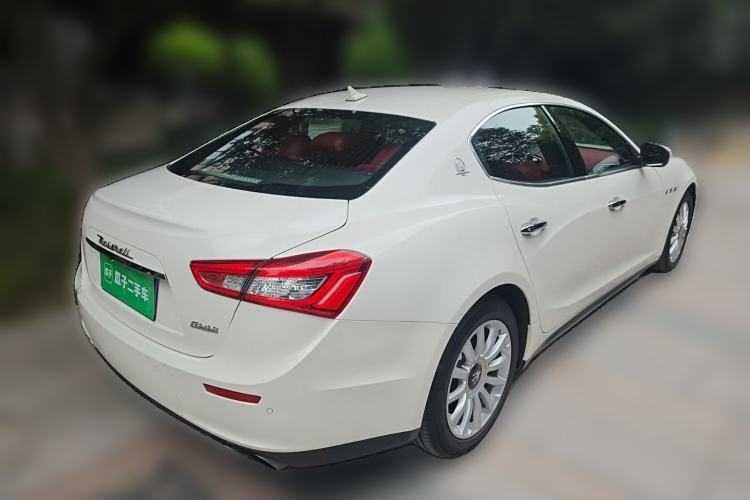 Used Maserati Ghibli 2017 3.0T Standard Edition Rear Right 45 Deg