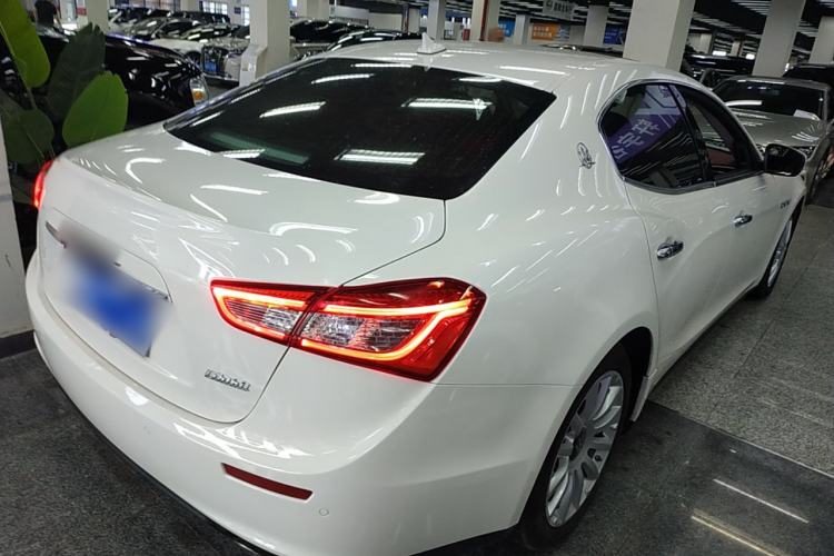 Used Maserati Ghibli 2017 3.0T Standard Edition Rear Right 45 Deg