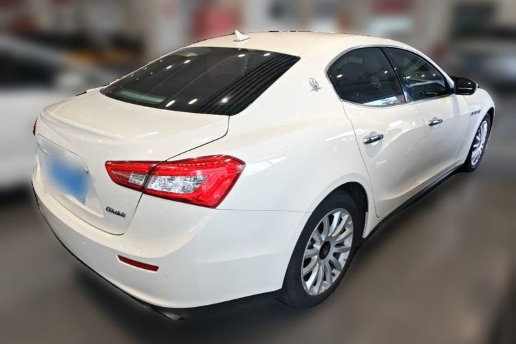 Used Maserati Ghibli 2017 3.0T Standard Edition Rear Right 45 Deg