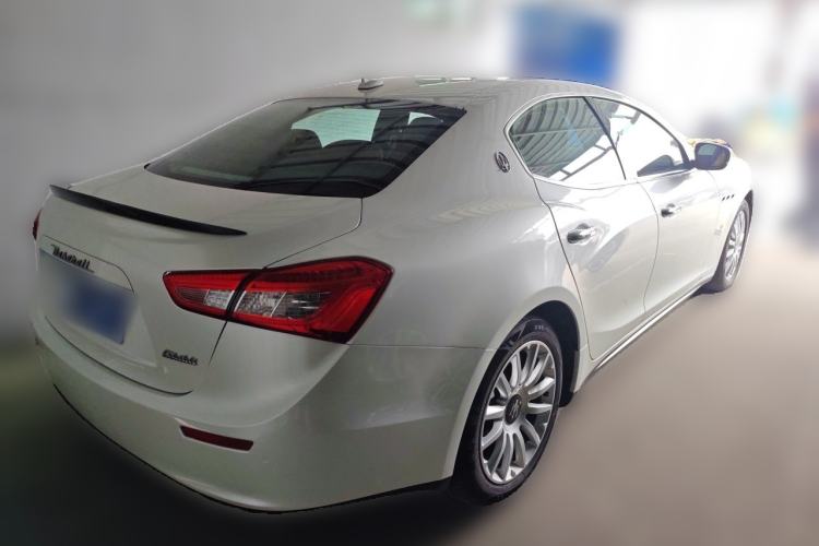 Used Maserati Ghibli 2017 3.0T Standard Edition Rear Right 45 Deg