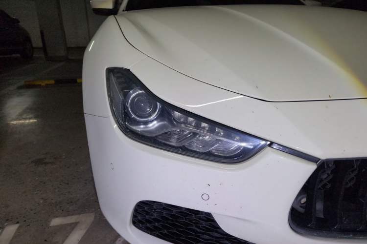 Used Maserati Ghibli 2017 3.0T Standard Edition Right Front Headlight