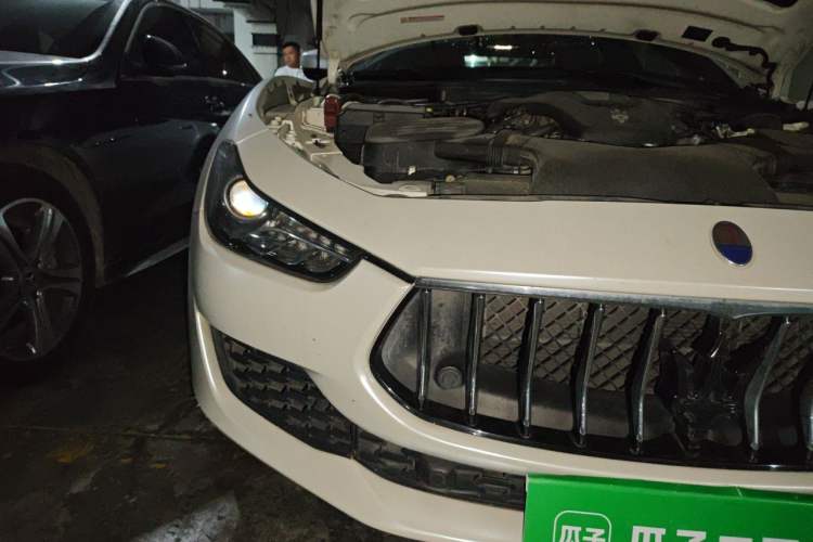 Used Maserati Ghibli 2017 3.0T Standard Edition Right Front Headlight